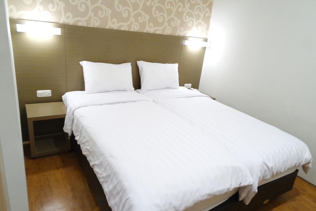 Yokotel Hotel Бандунг Стая снимка
